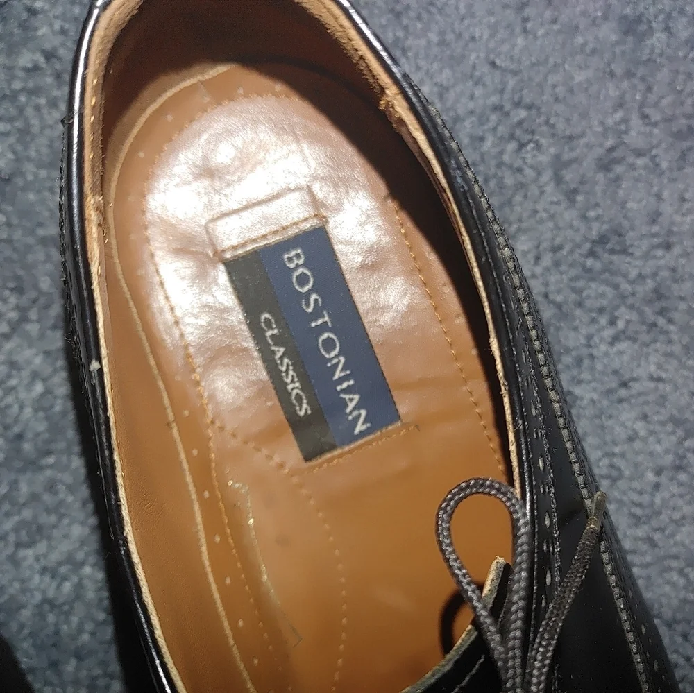Bostonian Black Leather Wingtip Men's Shoes, Size 10.5